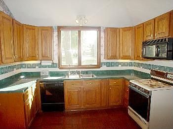 5th image of 10847 Lavinia Dr