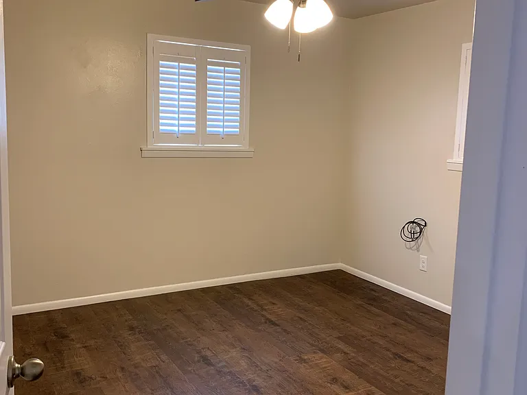 1810 Santiago Ave #1810 — Photo 3