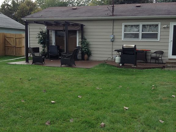 3rd image of 3515 Southgate Dr