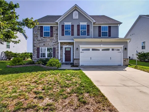 335 Spring Hill Pl, Smithfield, VA 23430