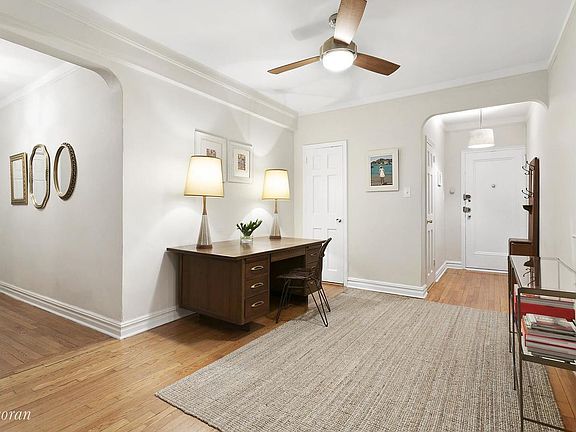 5th image of 221 E 18th St APT 5G