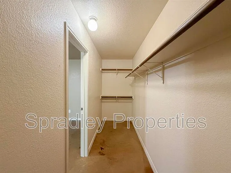 763A E Ridge Blvd — Photo 10