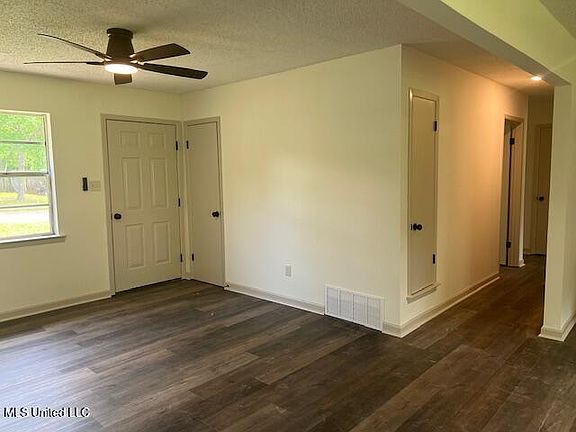 2nd image of 5951 Adams Cir