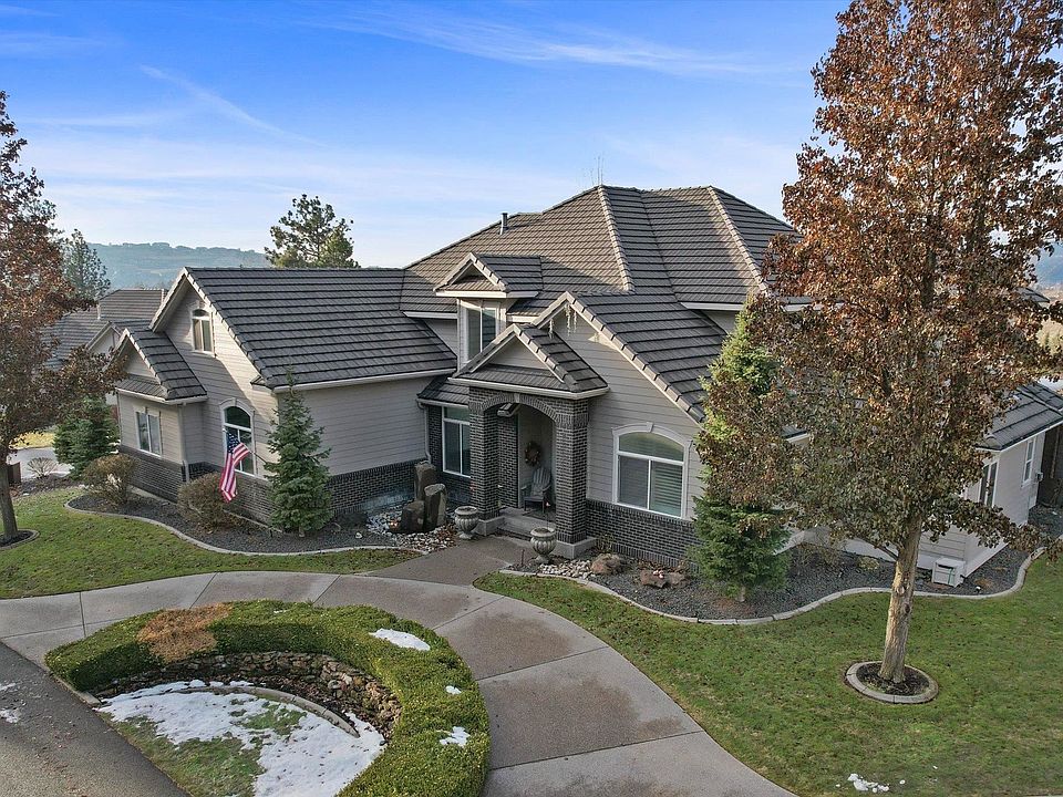 1st image of 706 N Lancashire Ln