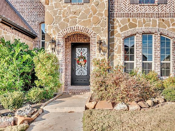 4th image of 15258 Fountain Ln
