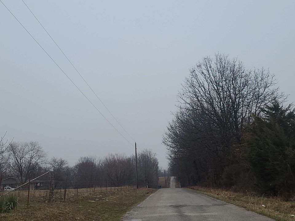 2nd image of 9932 Farm Road 2100