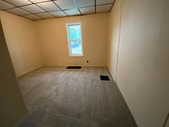 2nd image of 113 N Park St