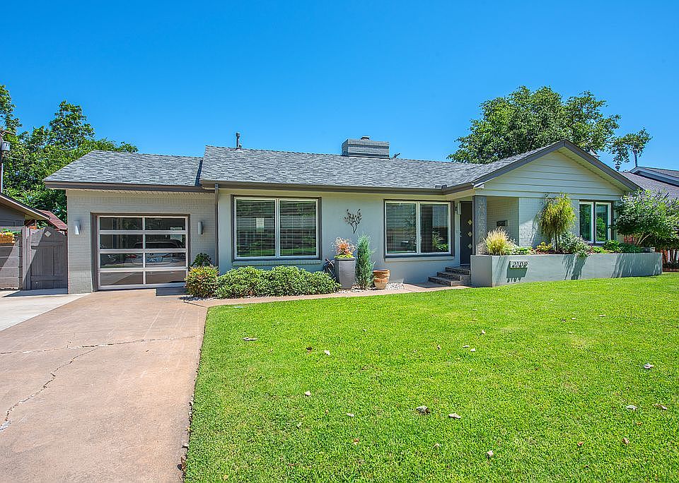 1st image of 2109 Fremont Dr