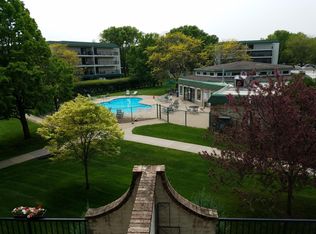 10401 Cedar Lake Rd UNIT 301, Minnetonka, MN 55305