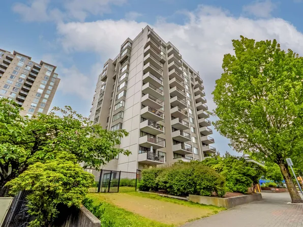 7235 Salisbury Ave #1006, Burnaby, BC V5E 4E6