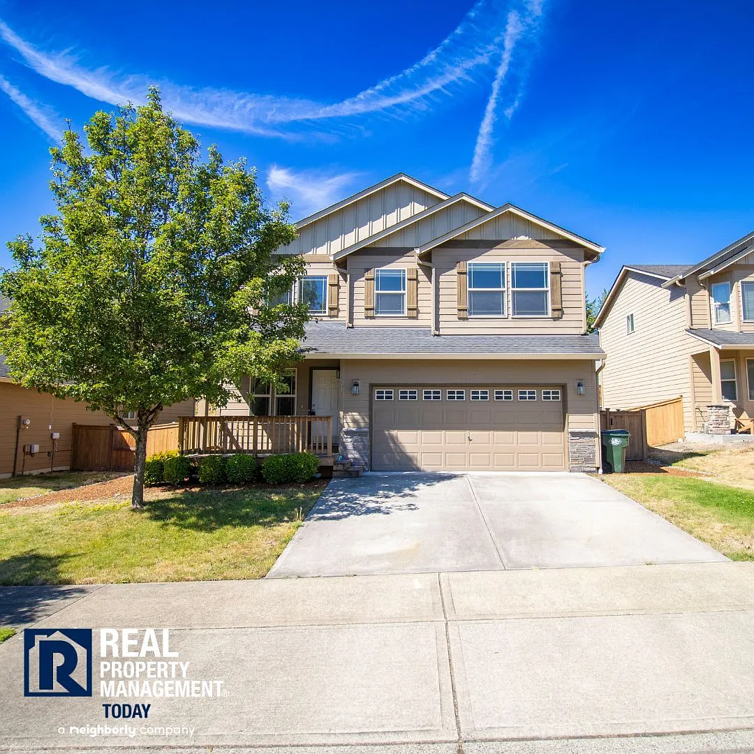 SpaSpacious 4-Bedroom Lacey Home with Loft, A/C, Fenced Yard & 2-Car Garage! — Photo 2