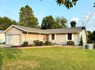 4354 School House Rd, Little Hocking, OH 45742