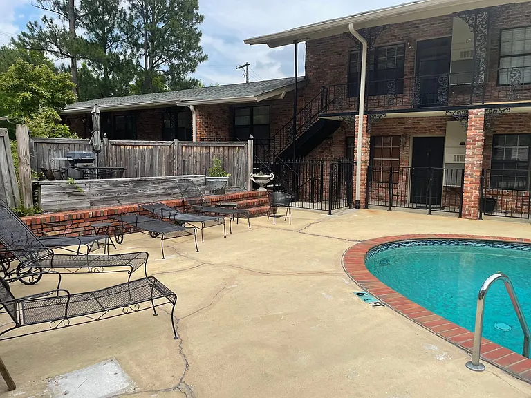 2727 Highland Ave S #108 — Photo 22