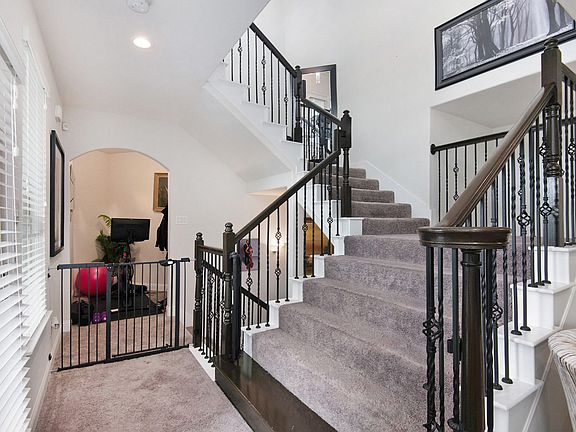 3rd image of 2665 Villa Di Lago Dr #5
