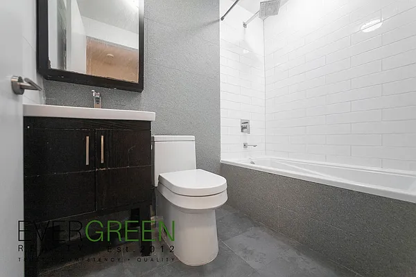 Rented by Evergreen Apartments BK | media 25