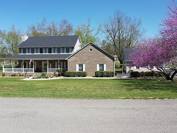 2nd image of 1340-1340 Mountain Top Ln