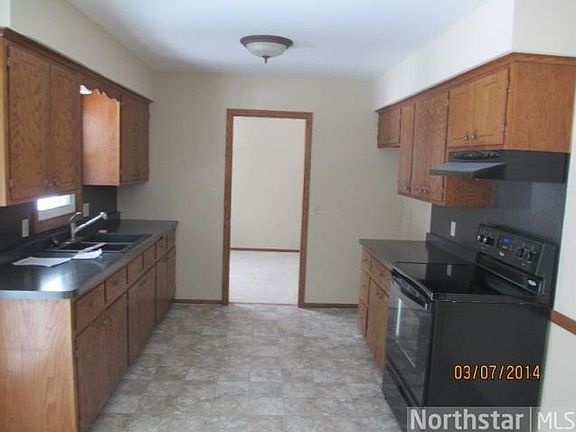 3rd image of 321 Belle Aire Dr