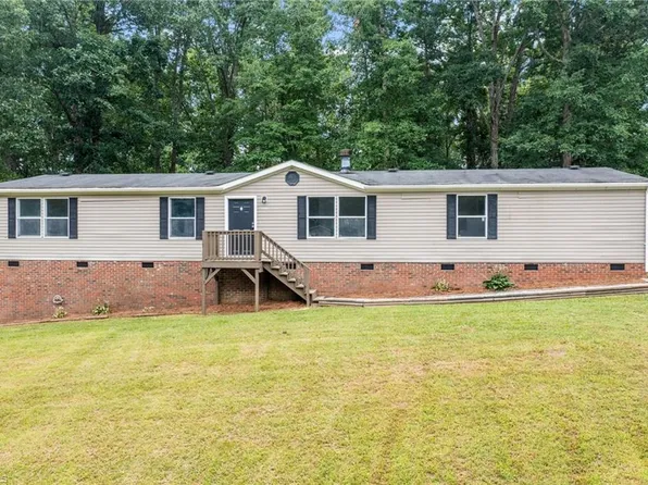 4696 Iron Weed Dr, Mc Leansville, NC 27301