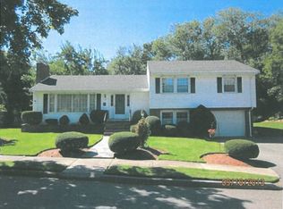 12 Quadrant Rd, Salem, MA 01970