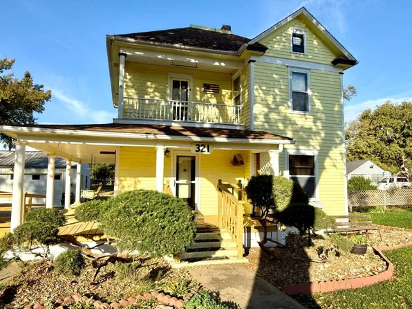 321 N Nash St, Glen Elder, KS 67446