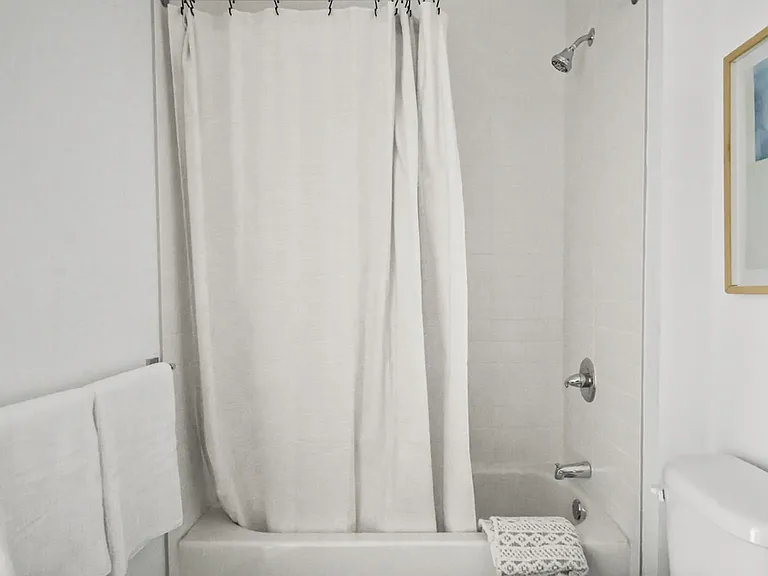 7129 Keystone St #206 — Photo 3