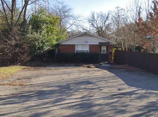 213 W Wall St, Grapevine, TX 76051