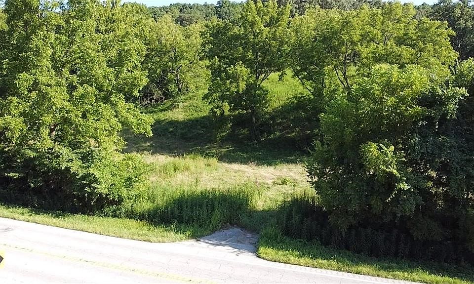 2nd image of W 412th Hwy