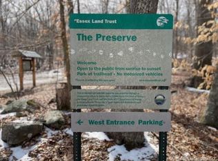 118 Ingham Hill Rd, Essex, CT 06426