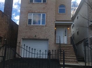 174 S 12th St, Newark, NJ 07107