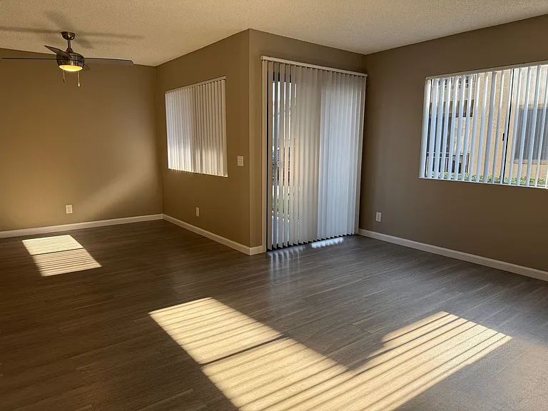 Summer Brook Apartments — Photo 19
