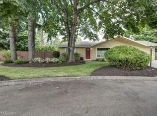 18004 SW Belmore Ct, Lake Oswego, OR 97035