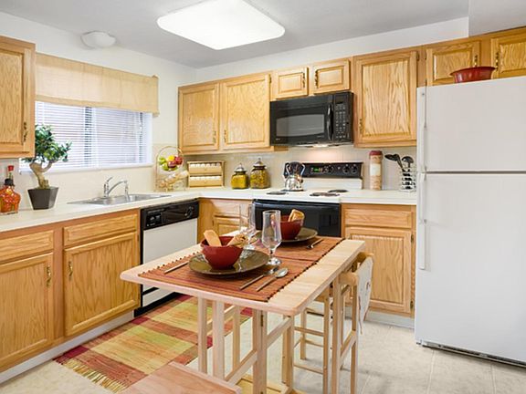 2nd image of 578 Nahatan St #130