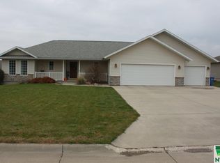 1774 4th Ave SE, Sioux Center, IA 51250