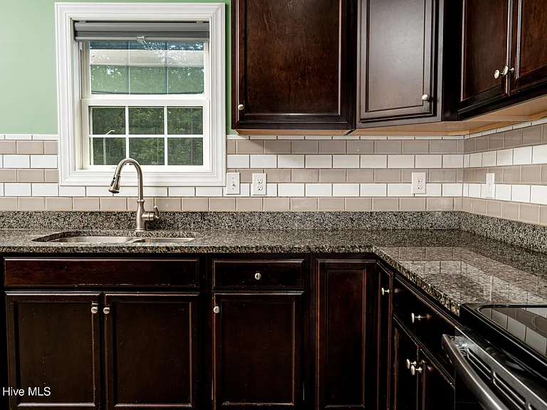 1202 Skipjack Ct — Photo 11
