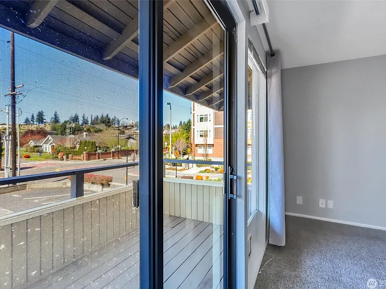 952 100th Ave NE #236 — Photo 4
