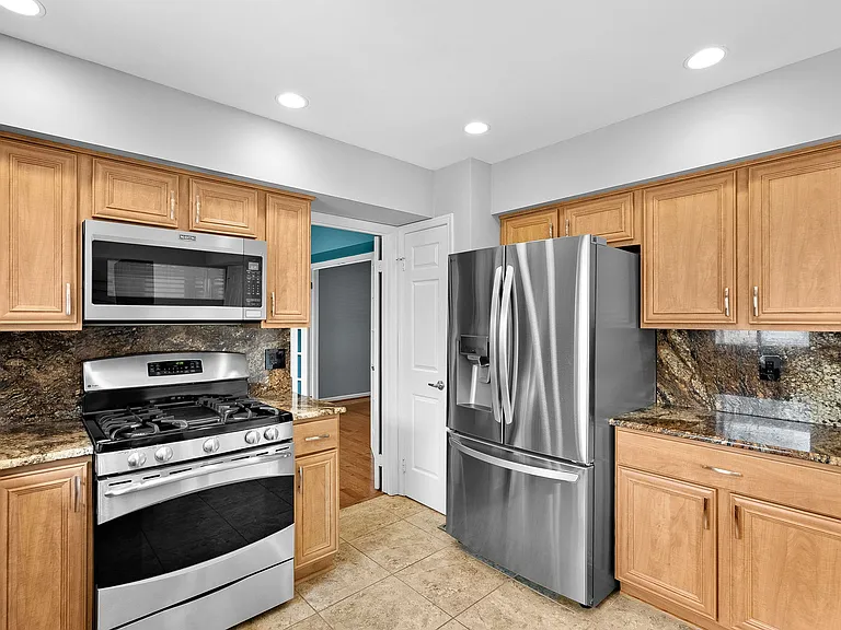 12545 Browns Ferry Rd — Photo 10