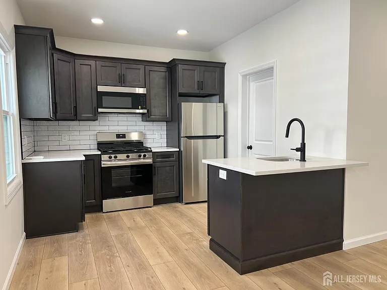 33 Obert St #1A — Photo 9