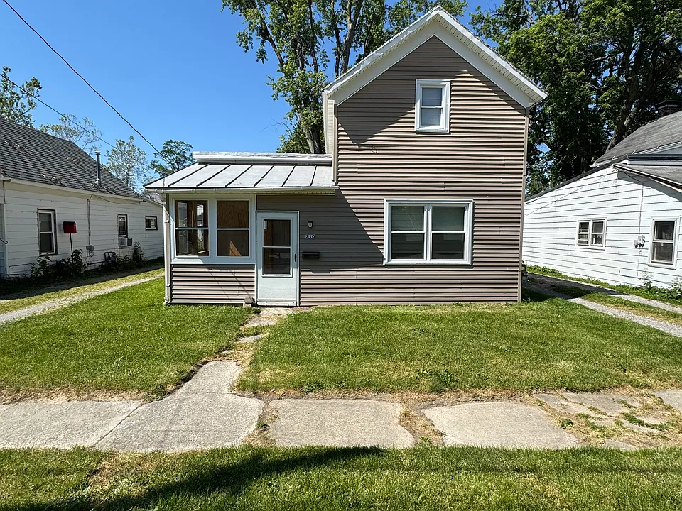 210 Santee Ave