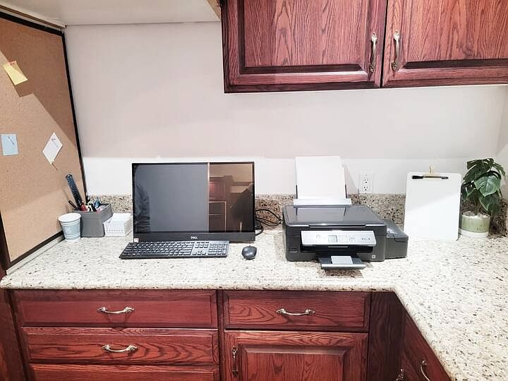 1st image of 14307 Bridgewood Dr Room 1