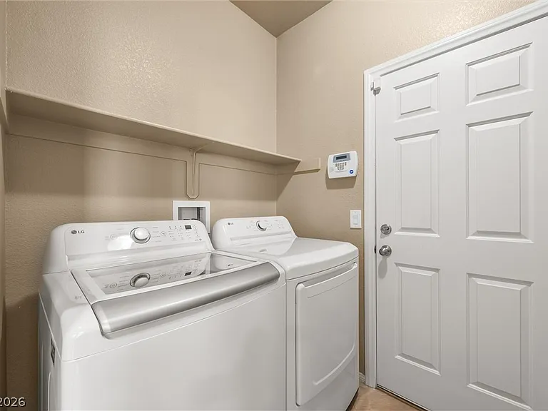 428 Eternity St — Photo 34