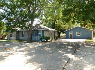 1300 County Road 268, Snook, TX 77878