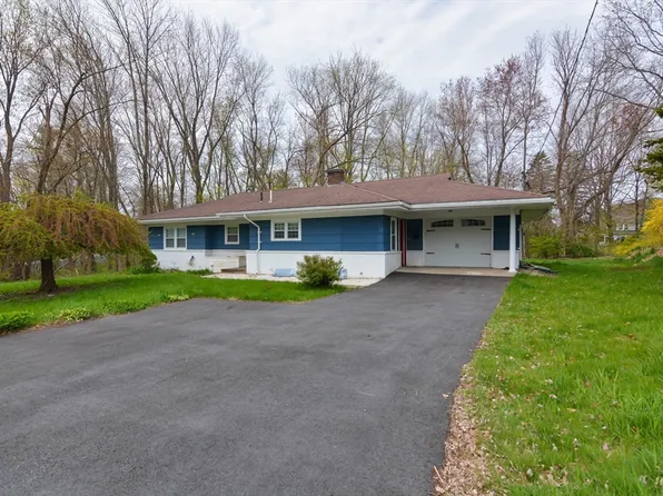 26 Longview St, Haverhill, MA 01830