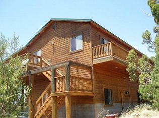 3690 Enchanted Forest Dr, Overgaard, AZ 85933