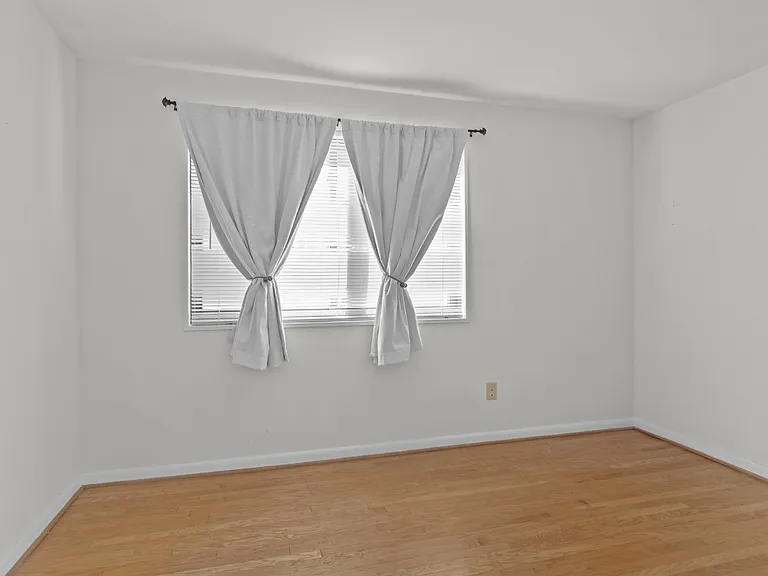 1931 N Cleveland St #213 — Photo 9