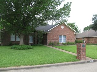 1093 Dane Dr, Hewitt, TX 76643