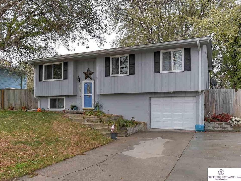 1st image of 3803 N 215th Cir