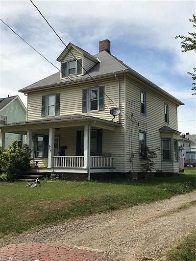 2nd image of 408 Commonwealth Ave NE