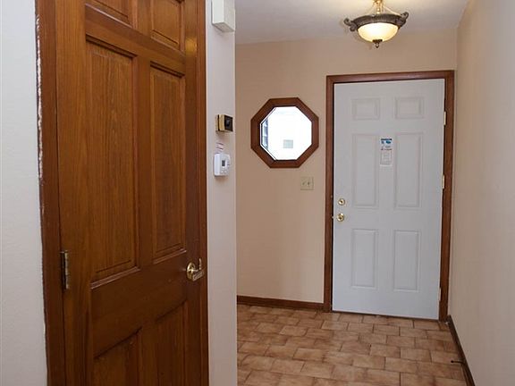 3rd image of 6462 Cedar Point Dr