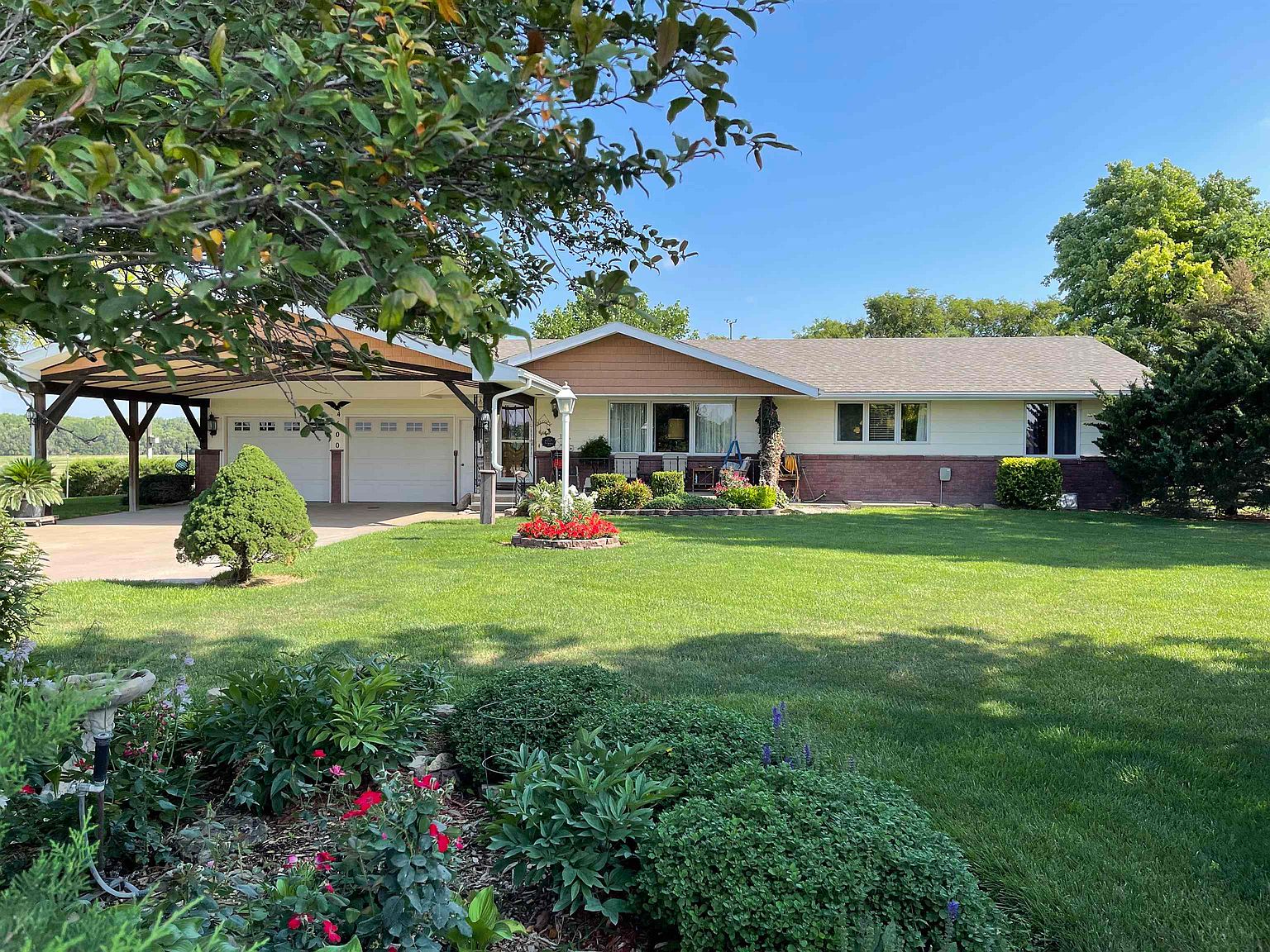 4500 W Dutch Ave, Hesston, KS 67062 Zillow