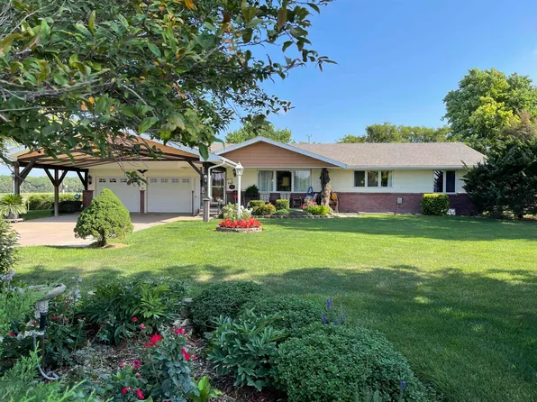 4500 W Dutch Ave, Hesston, KS 67062